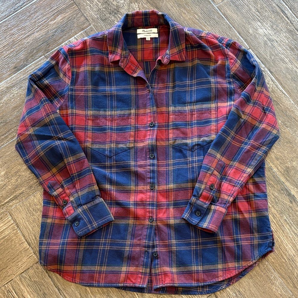 Madewell Women’s Red and Blue Plaid Button-Down Shirt